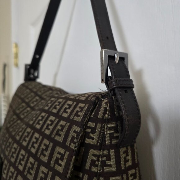 Authentic Fendi brown canvas signature FF Baguette Bag - Picture 8 of 15
